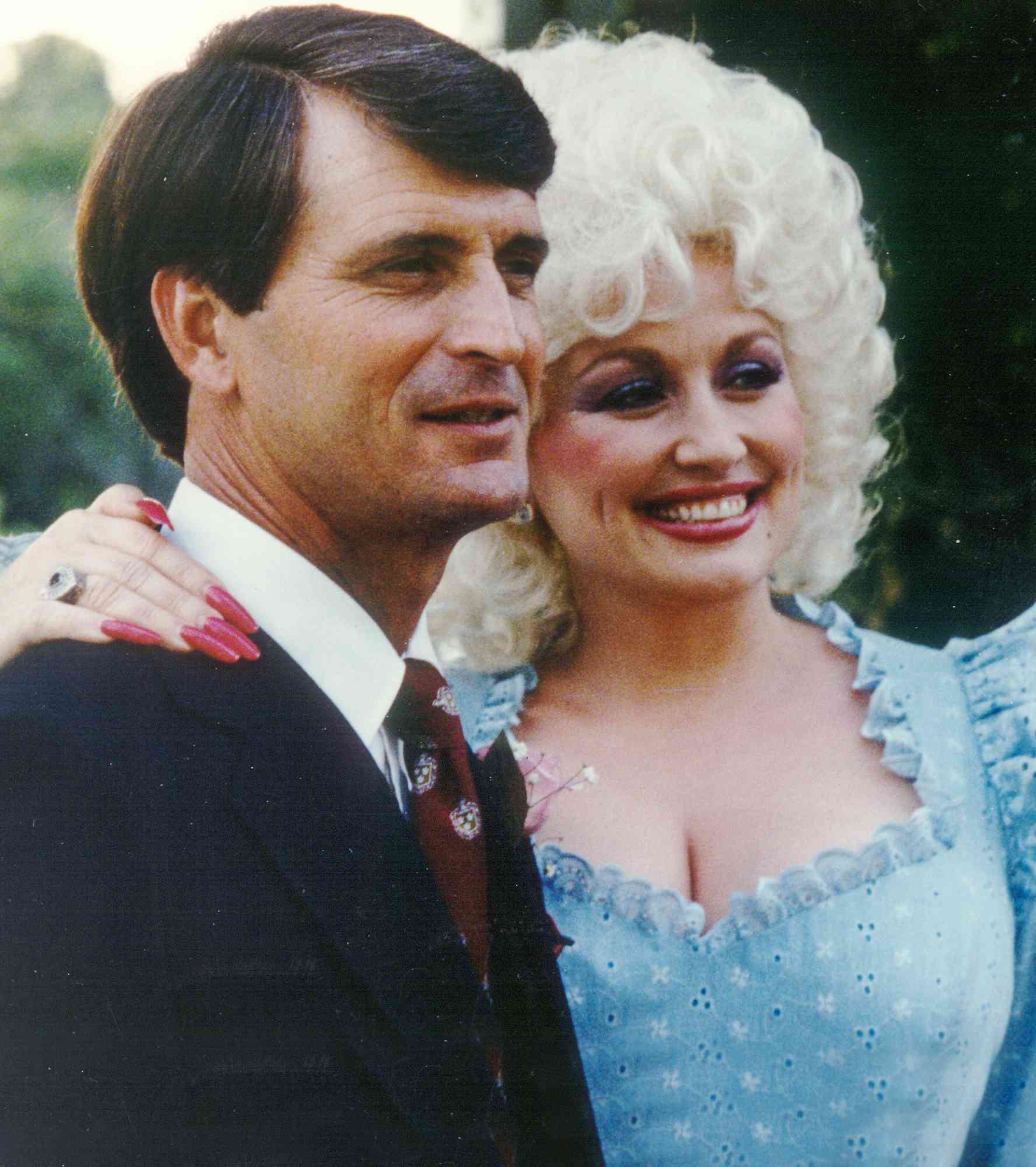 Dolly Parton’s Husband, Carl Dean, Rides Off Into the Great Beyond at ...